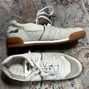 AVIA sneakers. Woman’s size 8. Cream, grey with rubber sole.